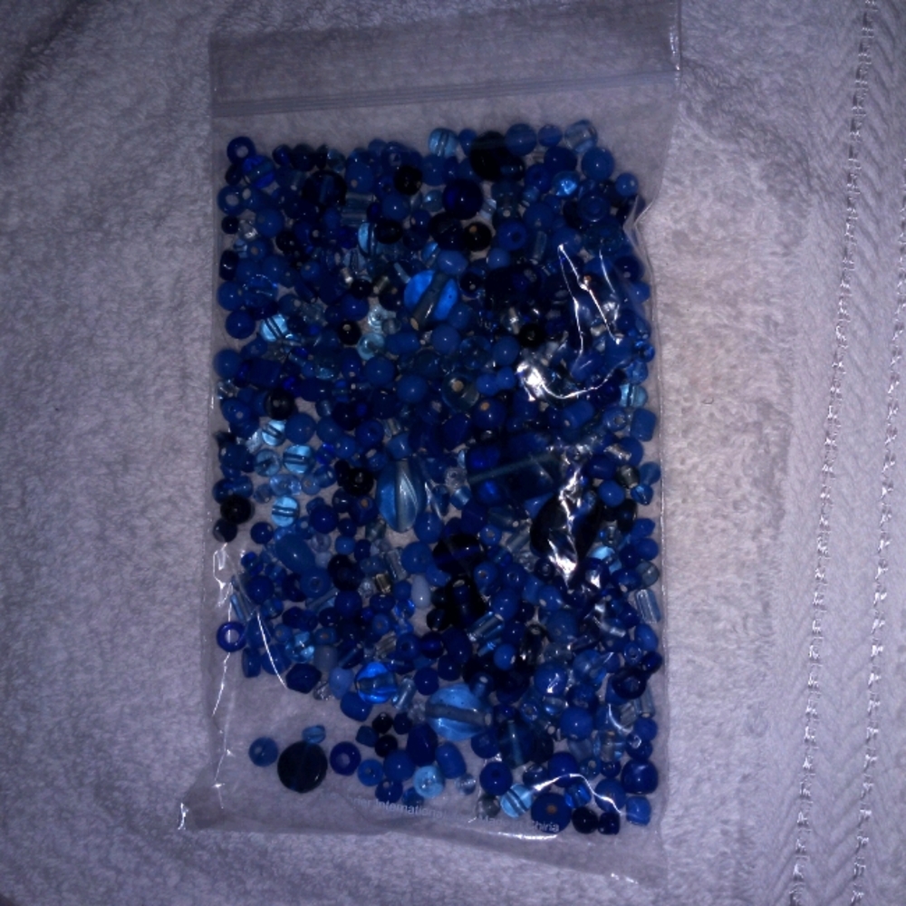 Assorted Beads - Picture 4 of 7
